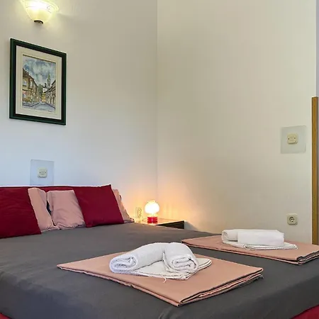 Appartement Awesome In *